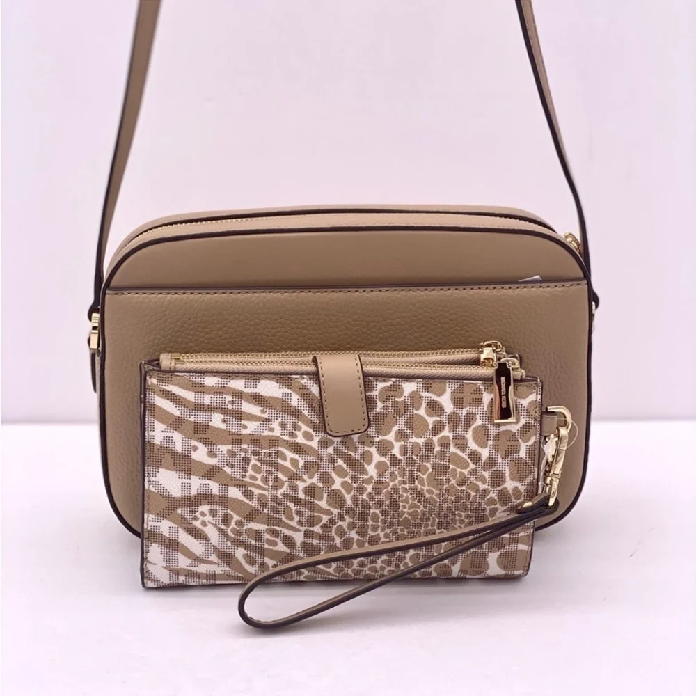 Michael Kors EW Zip Chain Crossbody And Wallet Set